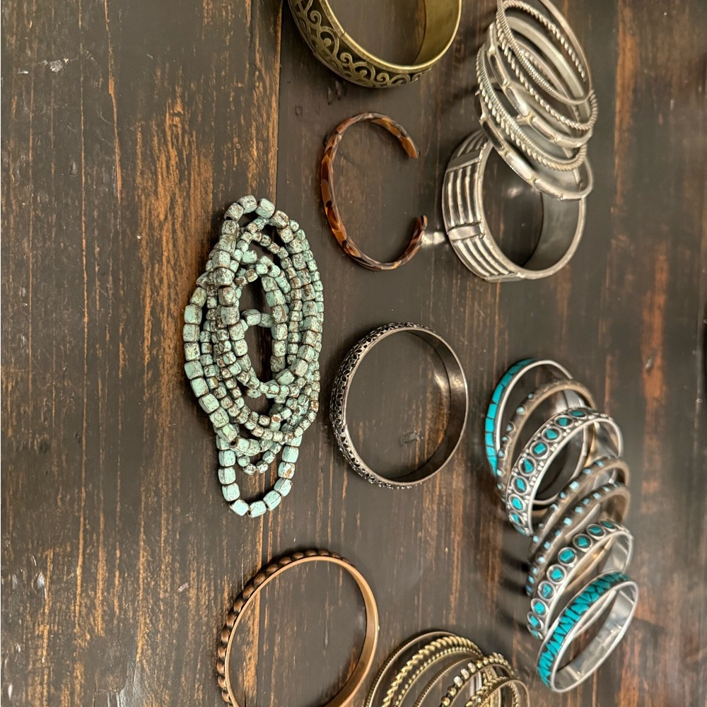 Elegant metal and Turquoise Bracelet bangles Set